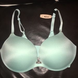 BRAND NEW Victoria’s Secret bra